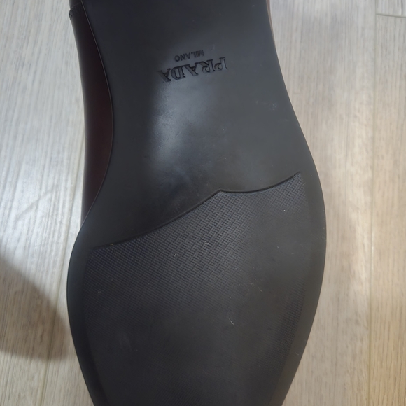 Prada Men's Rich Brown Leather Chelsea Boots - Picture 4 of 4